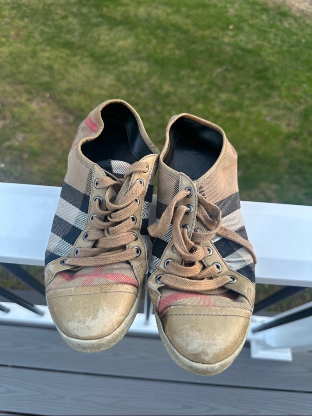Burberry Vintage House Check Pattern Sneakers - Picture 2 of 16